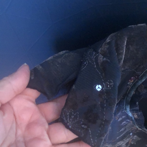 VINTAGE top with sequins size small/medium - Picture 4 of 11